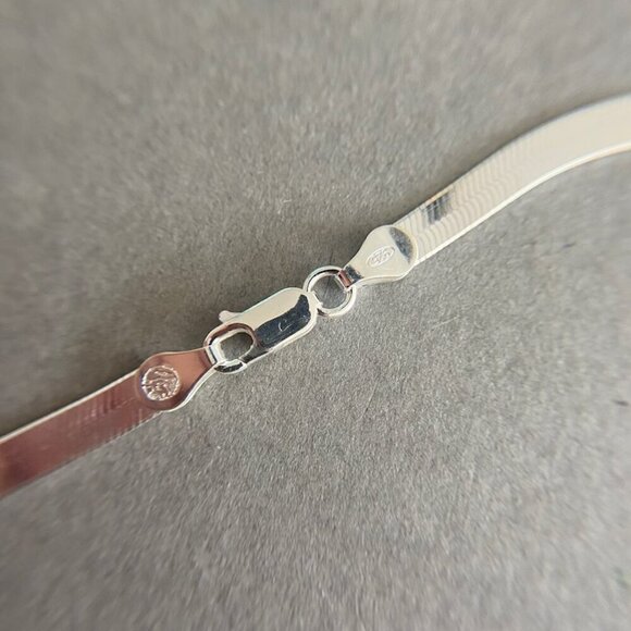 4.5mm thick Sterling Silver 18" HERRINGBONE necklace snake chain 🆕 - Picture 4 of 6